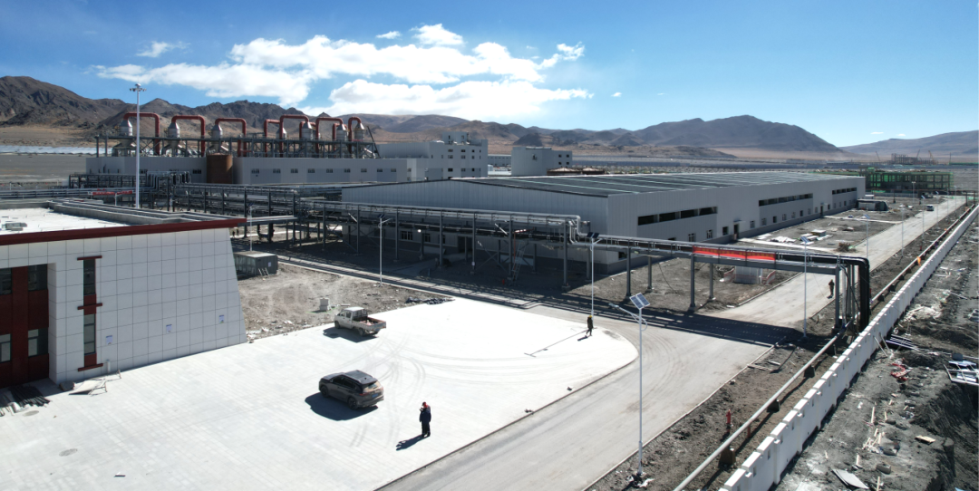 倍頭條 | 扎布耶鹽湖萬噸電池級(jí)碳酸鋰項(xiàng)目順利進(jìn)水，進(jìn)入試生產(chǎn)！