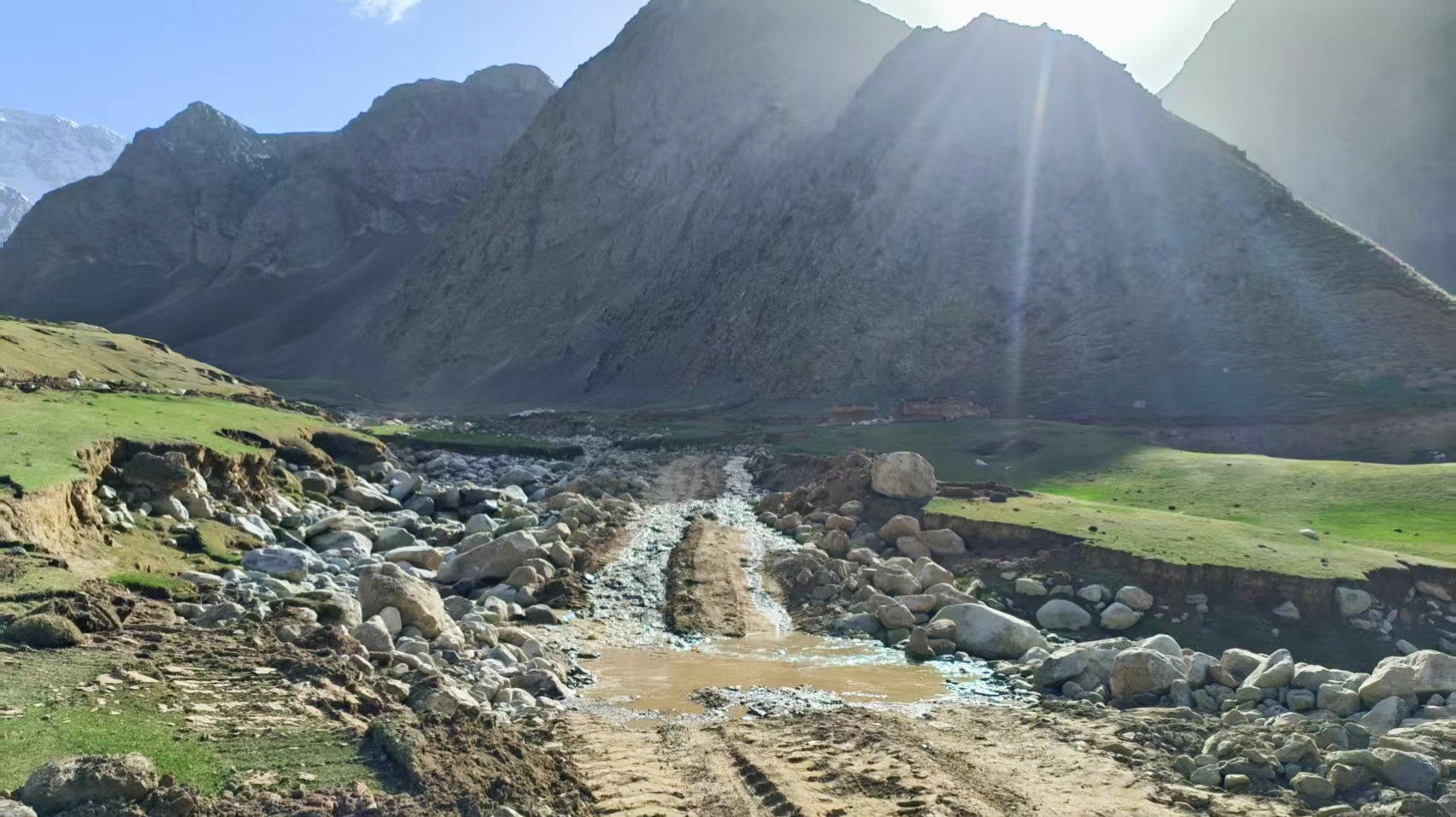 倍杰特成功競(jìng)得新疆阿克陶縣大型多金屬礦探礦權(quán)，拓展西昆侖資源版圖
